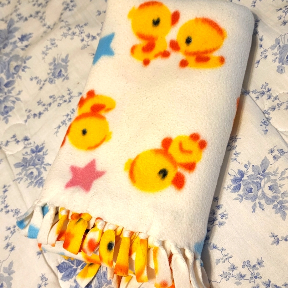 Baby blanket yellow ducks